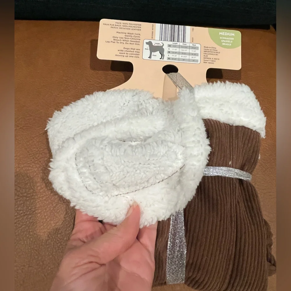 Soft & warm Sherpa lined vest for a medium dog. Corduroy, snap buttons. Brown - Picture 8 of 10